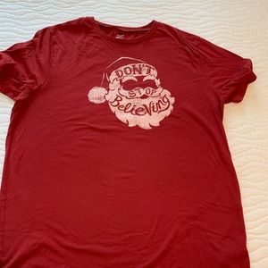 Mens L Old Navy holiday t-shirt.